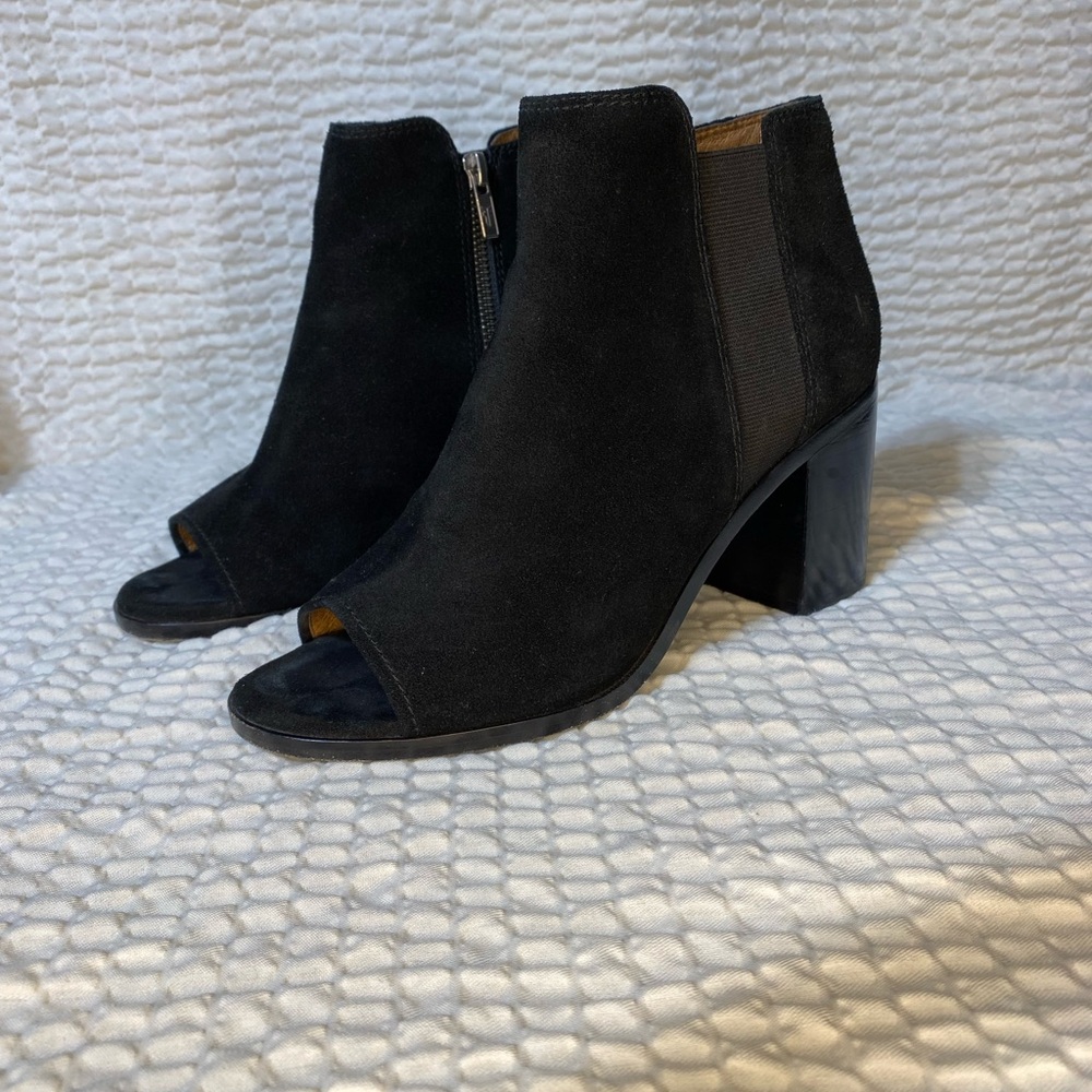 FRYE - Black Suede Ankle Boots
